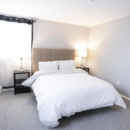 Cheerful Home With Free Parking And Wifi
